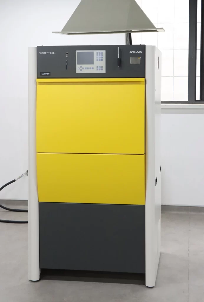 Tủ kiểm tra lão hóa đèn Xenon